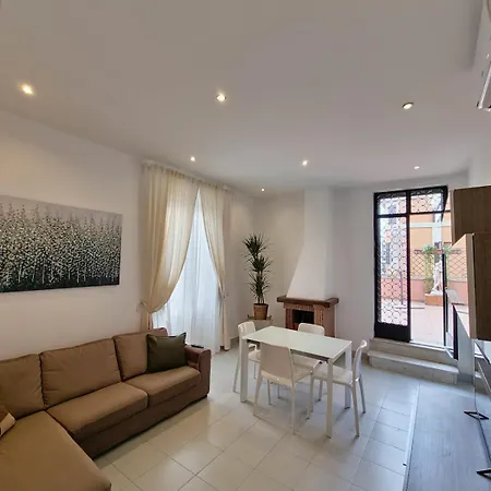 Apartment Attico Di Paola Rome