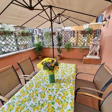 Apartment Attico Di Paola Rome